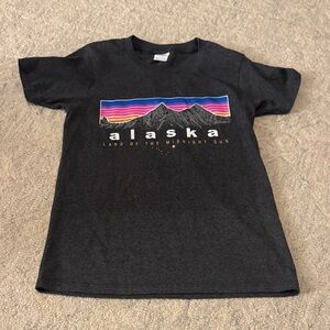 Alaska Women’s Graphic T-Shirt - Grey